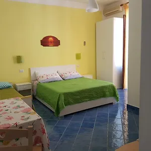Centro Storico Flat 7 Min From Port Appartement Lipari (Isola Lipari)