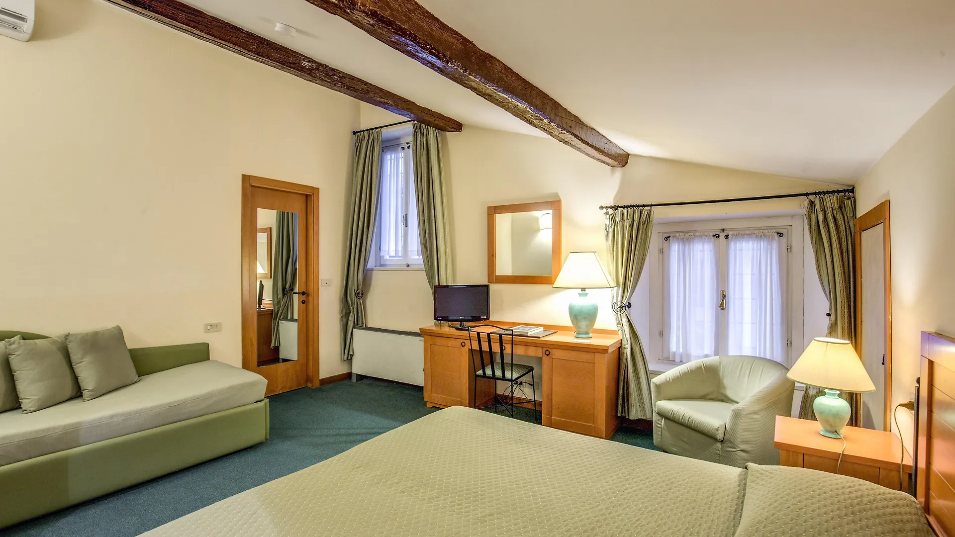 Hotel Botticelli Florence 4*,  Italy