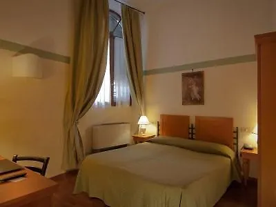 Hotel Botticelli فلورنس 4*,